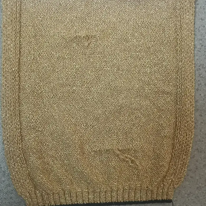 China Yarn for Shirt Long Sleeve Zipper (Sweater),Shirt Half Sleeve Button (Sweater),Shirt Half Sleeve Zipper (Sweater) Lurex Lurex Polyester 金色 color buy from China wholesaler bulk order at wholesale price free worldwide shipping Alibaba