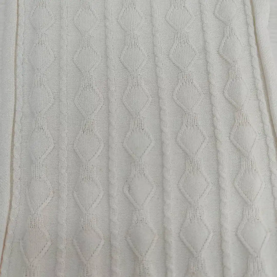 China Yarn for Shirt Half Sleeve Zipper (Sweater),Knitted Jacket (Sweater),Round Neck Pullover (Sweater) Twisted Yarn Twisted Yarn Polyester Rayon Flax 米色 color buy from China wholesaler bulk order at wholesale price free worldwide shipping Alibaba