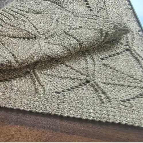 China Yarn for Open Cardigan (Sweater) Lurex Lurex Acrylic Lurex 杏色 color buy from China wholesaler bulk order at wholesale price free worldwide shipping Alibaba