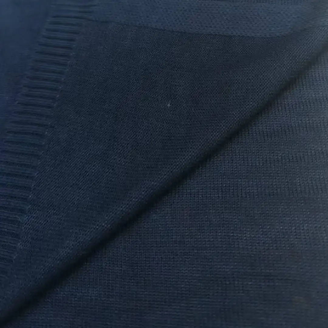 China Yarn for Open Cardigan (Sweater),Half-Zipper Cardigan (Sweater),Hoodie  (Sweater) Core Spun Yarn Regular Yarn Rayon Red and deep blue color buy from China wholesaler bulk order at wholesale price free worldwide shipping Alibaba