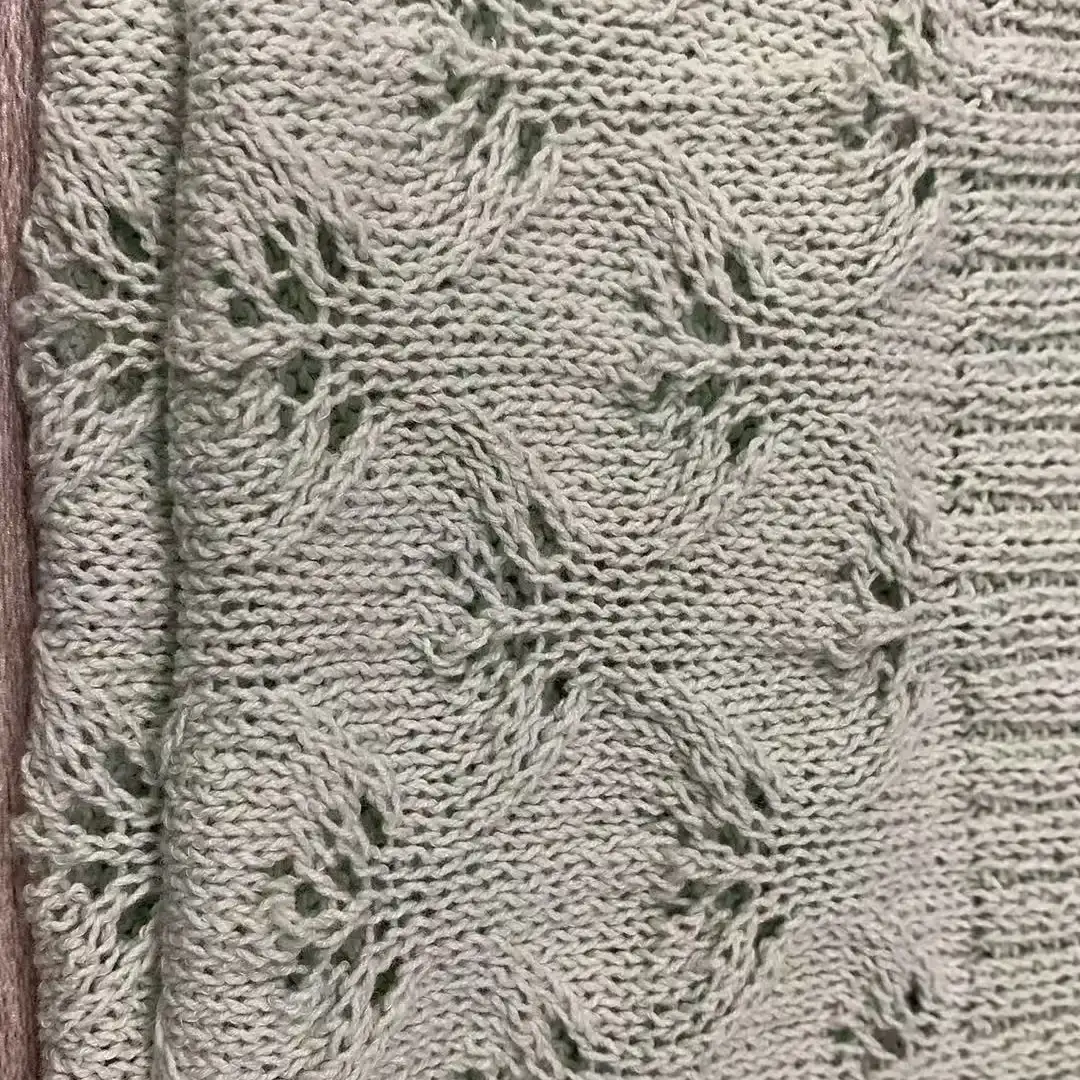 China Yarn for Open Cardigan (Sweater),Half-Zipper Cardigan (Sweater),Round Neck Pullover (Sweater),T-shirt (Sweater),Polo T-shirt (Sweater) Core Spun Yarn Regular Yarn Cotton Recycled Polyester 浅绿 color buy from China wholesaler bulk order at wholesale price free worldwide shipping Alibaba