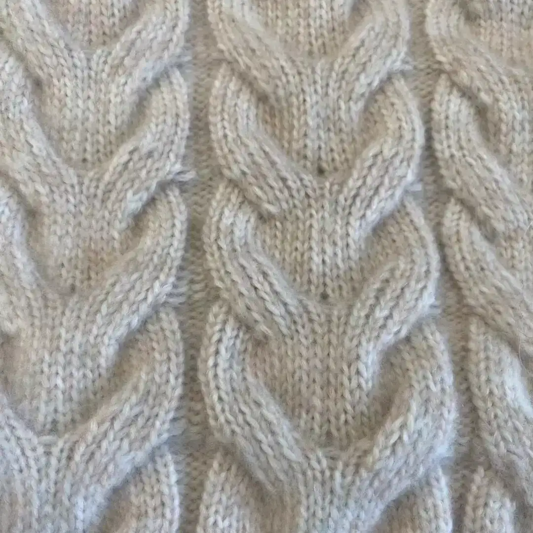 China Yarn for Open Cardigan (Sweater) Air Spun Yarn Fancy Yarn Recycled Polyester CREAMY WHITE color buy from China wholesaler bulk order at wholesale price free worldwide shipping Alibaba