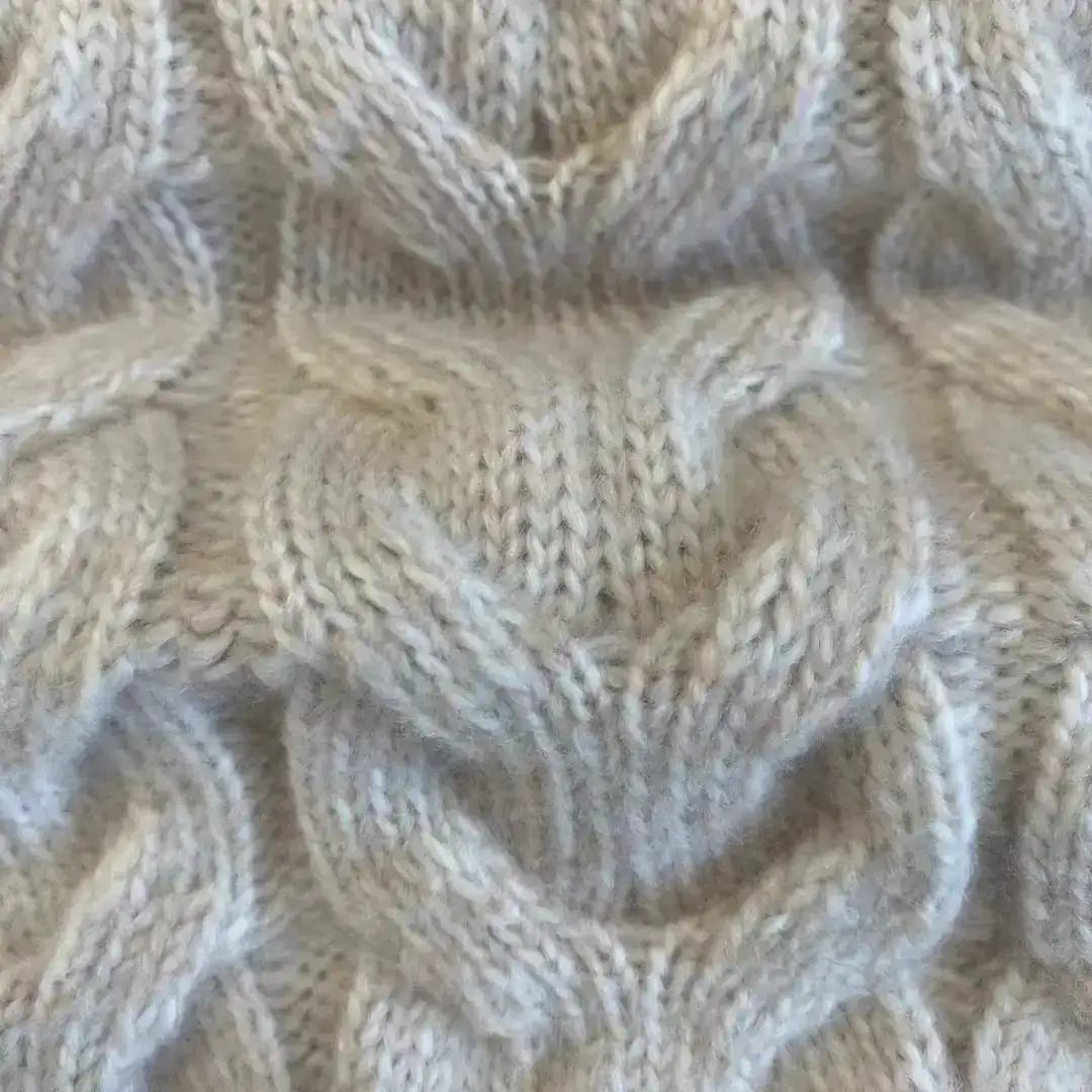 China Yarn for Open Cardigan (Sweater) Air Spun Yarn Fancy Yarn Recycled Polyester CREAMY WHITE color buy from China wholesaler bulk order at wholesale price free worldwide shipping Alibaba