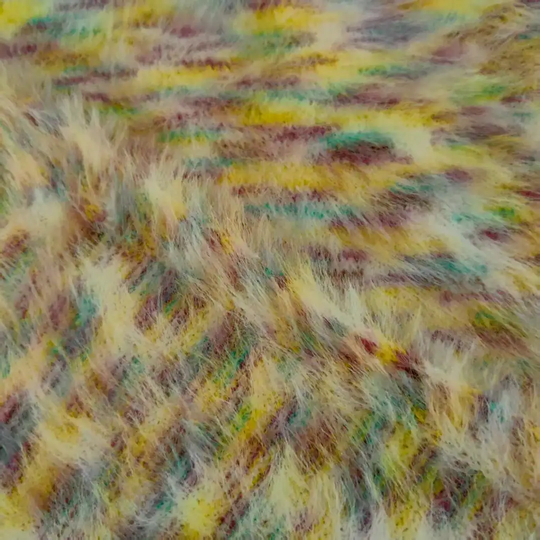 China Yarn for Ladies Vest (Sweater),Knitted Jacket (Sweater),Hoodie  (Sweater),Skirt (Sweater),Wide Shoulder Vest (Sweater) Cat Feather Yarn Fancy Yarn Nylon 暗绿白 color buy from China wholesaler bulk order at wholesale price free worldwide shipping Alibaba