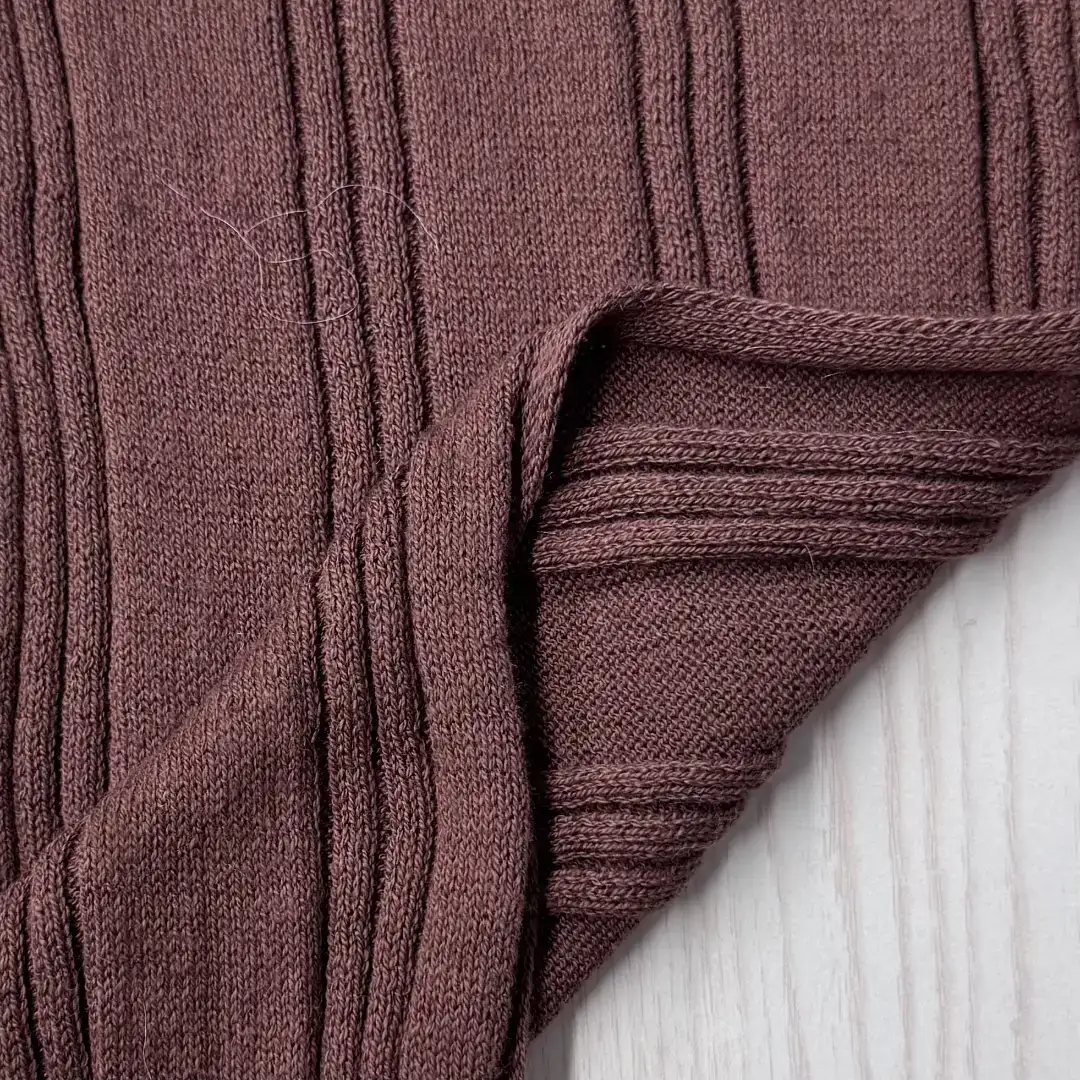 China Yarn for Ladies Vest (Sweater),Men’s Vest (Sweater),Open Cardigan (Sweater),T-shirt (Sweater),Skirt (Sweater) Ring Spun Regular Yarn Organic Cotton Brown color buy from China wholesaler bulk order at wholesale price free worldwide shipping Alibaba