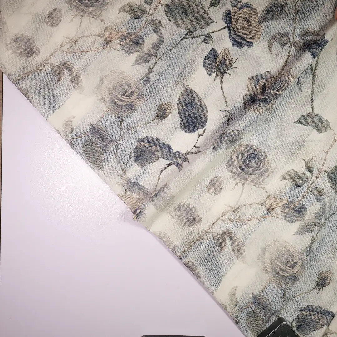 China Fabric for Shirt,Blouse,Crop Top,Skirt Polyester chiffon Synthetic Woven Fabric Polyester White color buy from China wholesaler bulk order at wholesale price free worldwide shipping Alibaba