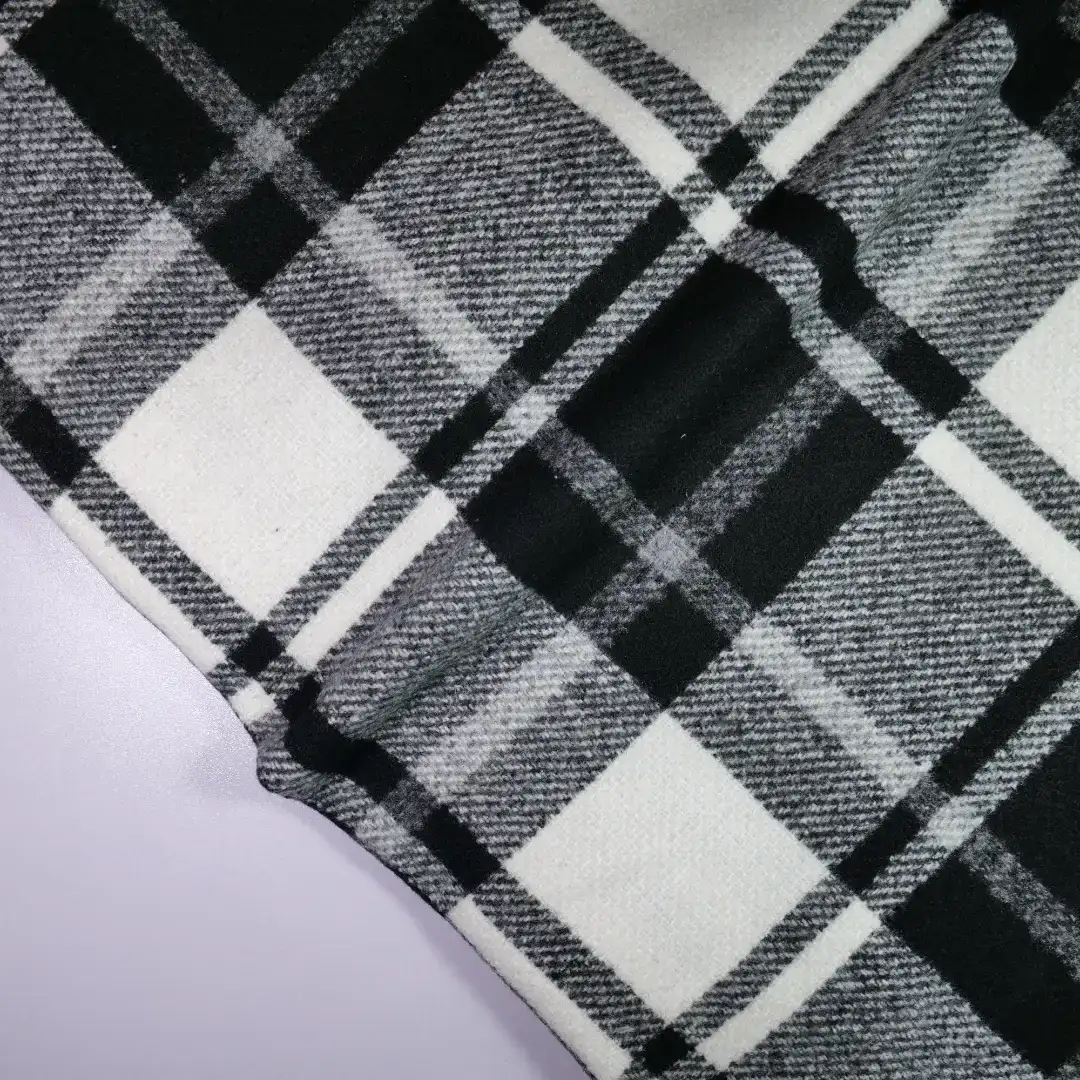 China Fabric for Jackets,Overcoat,Suit,Knitted Jacket  Yarn Dyed Check Woven Blended Fabric Polyester Wool Black color buy from China wholesaler bulk order at wholesale price free worldwide shipping Alibaba