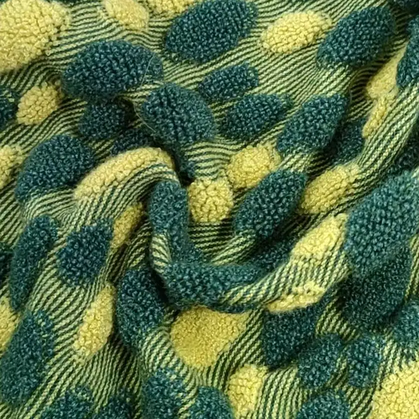 China Yarn for Men’s Vest (Sweater),Hoodie  (Sweater),Roll Neck Jumper (Sweater) Core Spun Yarn Regular Yarn Rayon Nylon Polyester Yellow-Green color buy from China wholesaler bulk order at wholesale price free worldwide shipping Alibaba