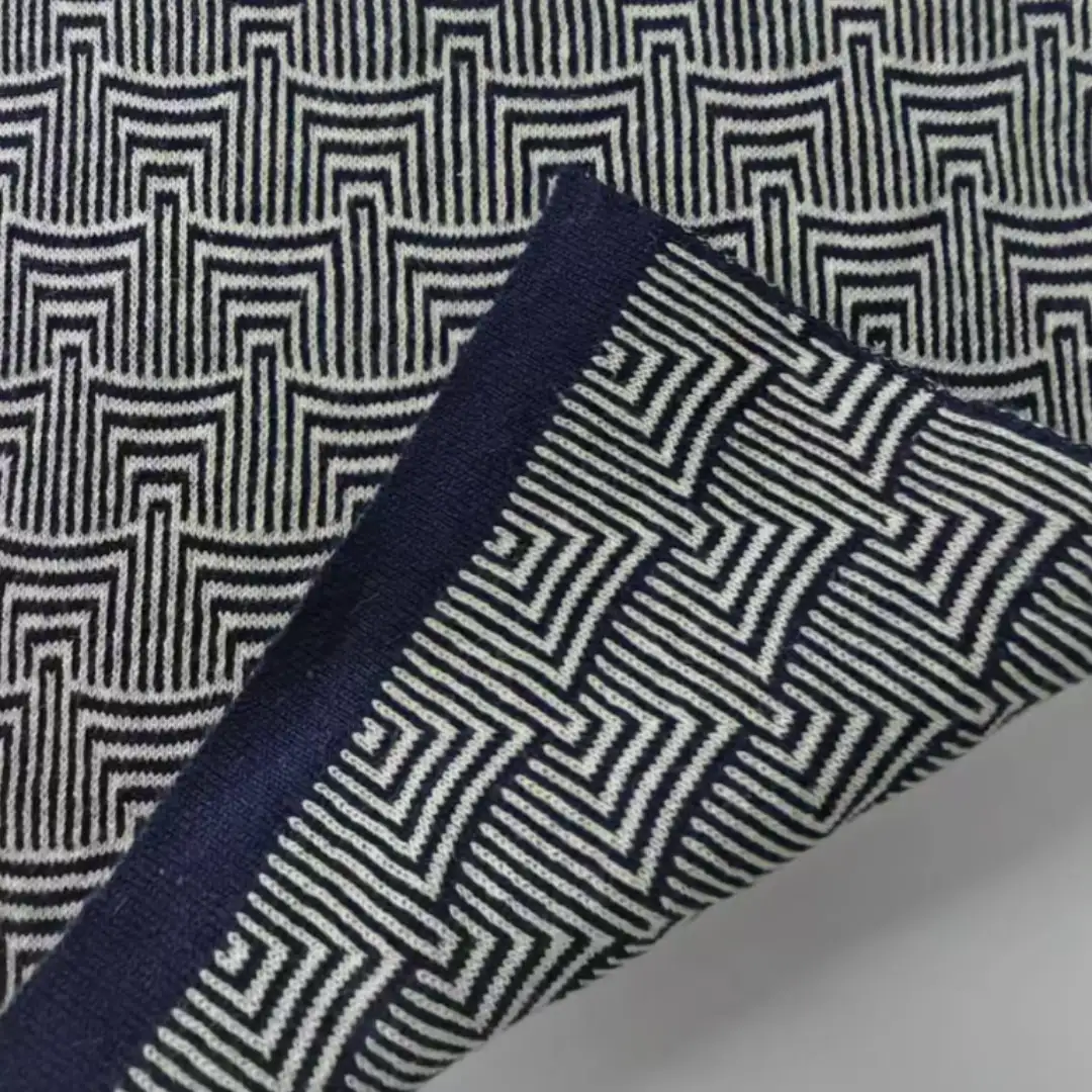 China Yarn for Shirt Half Sleeve Button (Sweater),Knitted Jacket (Sweater),Round Neck Pullover (Sweater),Crew Neck Pullover (Sweater) Linen Spun Regular Yarn Linen Cotton white，black color buy from China wholesaler bulk order at wholesale price free worldwide shipping Alibaba