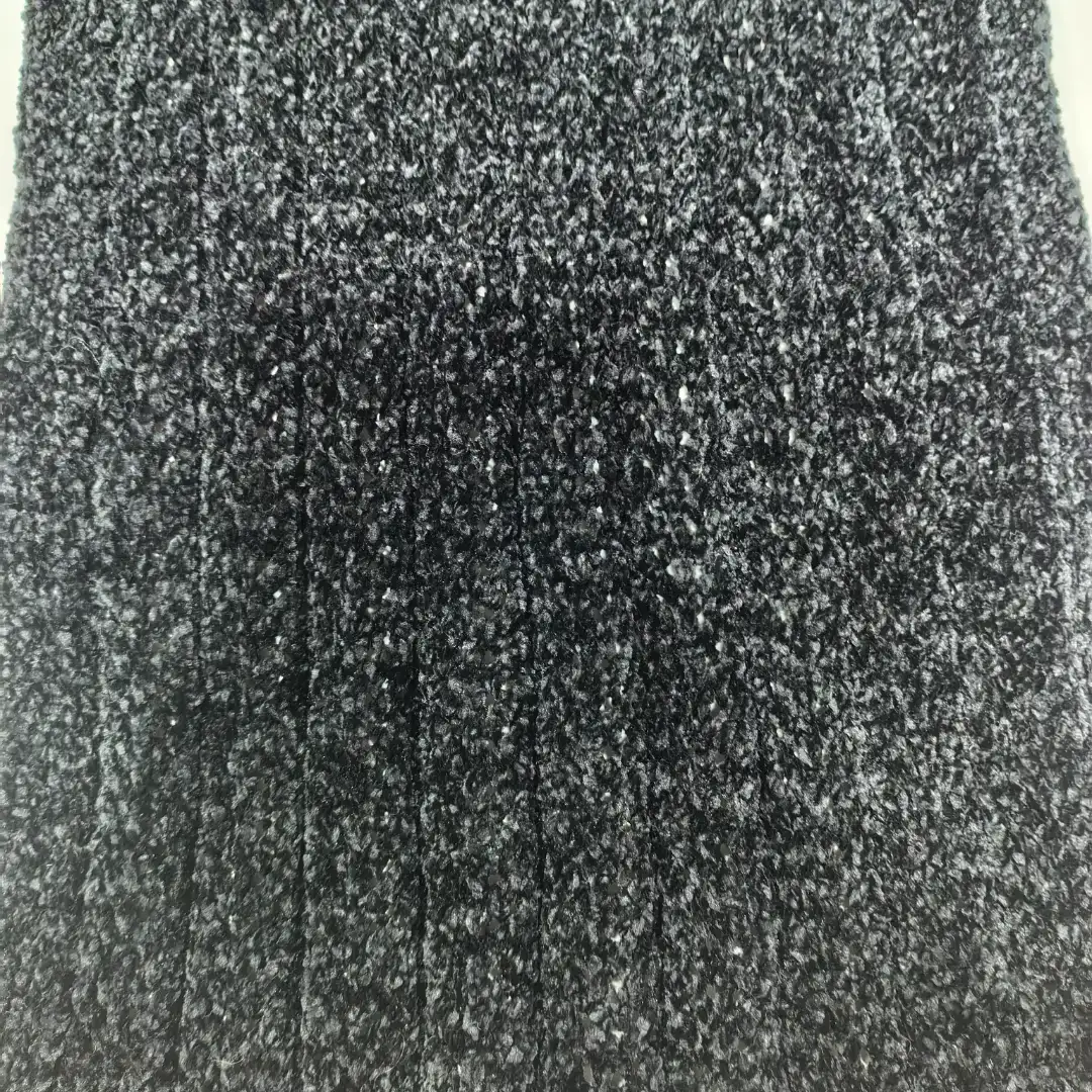 China Yarn for Ladies Vest (Sweater),Men’s Vest (Sweater),Men's Pants (Sweater),Women's Pants (Sweater) Shiny Chenille Fancy Yarn Polyester 咖啡、黑色、米白、大红 color buy from China wholesaler bulk order at wholesale price free worldwide shipping Alibaba