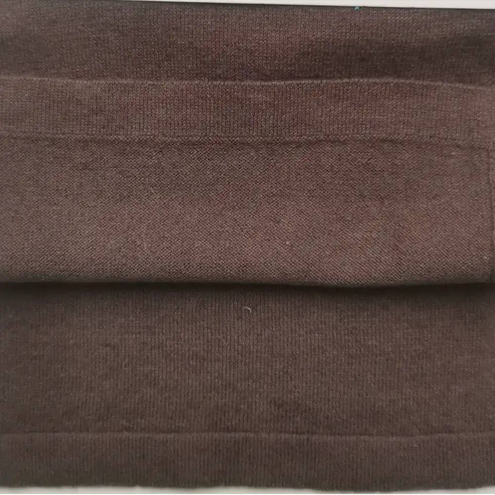 China Yarn for Ladies Vest (Sweater),Men’s Vest (Sweater),Crew Neck Pullover (Sweater),Polo T-shirt (Sweater),Kids Crew-Neck Cardigan (Sweater),Roll Neck Jumper (Sweater) Linen Spun Regular Yarn Linen Cotton Dark Brown color buy from China wholesaler bulk order at wholesale price free worldwide shipping Alibaba