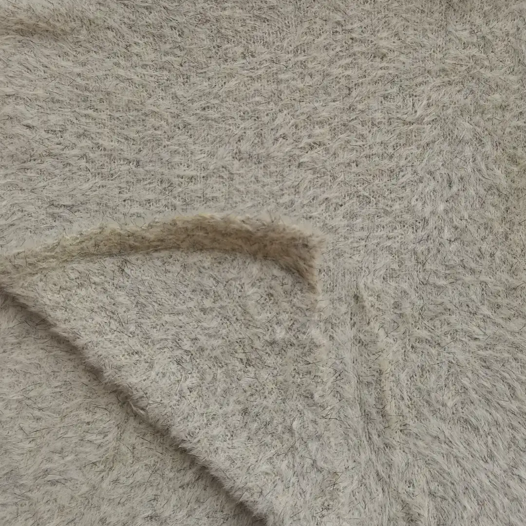 China Yarn for Open Cardigan (Sweater),Full-Zipper Cardigan (Sweater),Round Neck Pullover (Sweater),Crew Neck Pullover (Sweater),Kids Crew-Neck Cardigan (Sweater),U-Neck Cardigan (Sweater) Cat Feather Yarn Fancy Yarn Nylon Lurex Green color buy from China wholesaler bulk order at wholesale price free worldwide shipping Alibaba