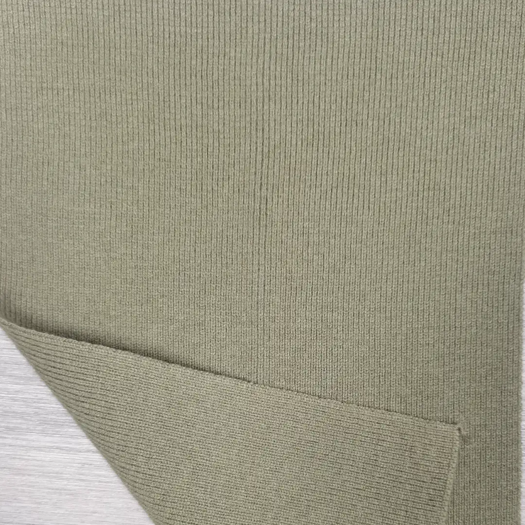 China Yarn for Open Cardigan (Sweater),Full-Zipper Cardigan (Sweater),Half-Zipper Cardigan (Sweater),Roll Neck Jumper (Sweater) Worsted Spun Regular Yarn Merino Wool Cashmere Green color buy from China wholesaler bulk order at wholesale price free worldwide shipping Alibaba