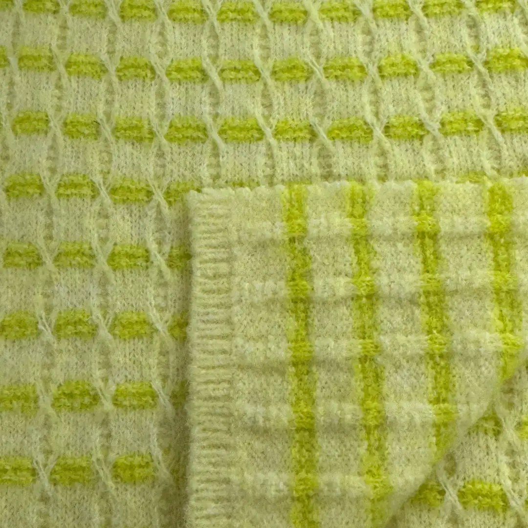 China Yarn for Ladies Vest (Sweater),Men’s Vest (Sweater),Open Cardigan (Sweater),Full-Zipper Cardigan (Sweater),Round Neck Pullover (Sweater),Crew Neck Pullover (Sweater),Crop Top Pullover (Sweater),Polo T-shirt (Sweater) Mossy Yarn Fancy Yarn Recycled Polyester Nylon Wool Spandex Green color buy from China wholesaler bulk order at wholesale price free worldwide shipping Alibaba