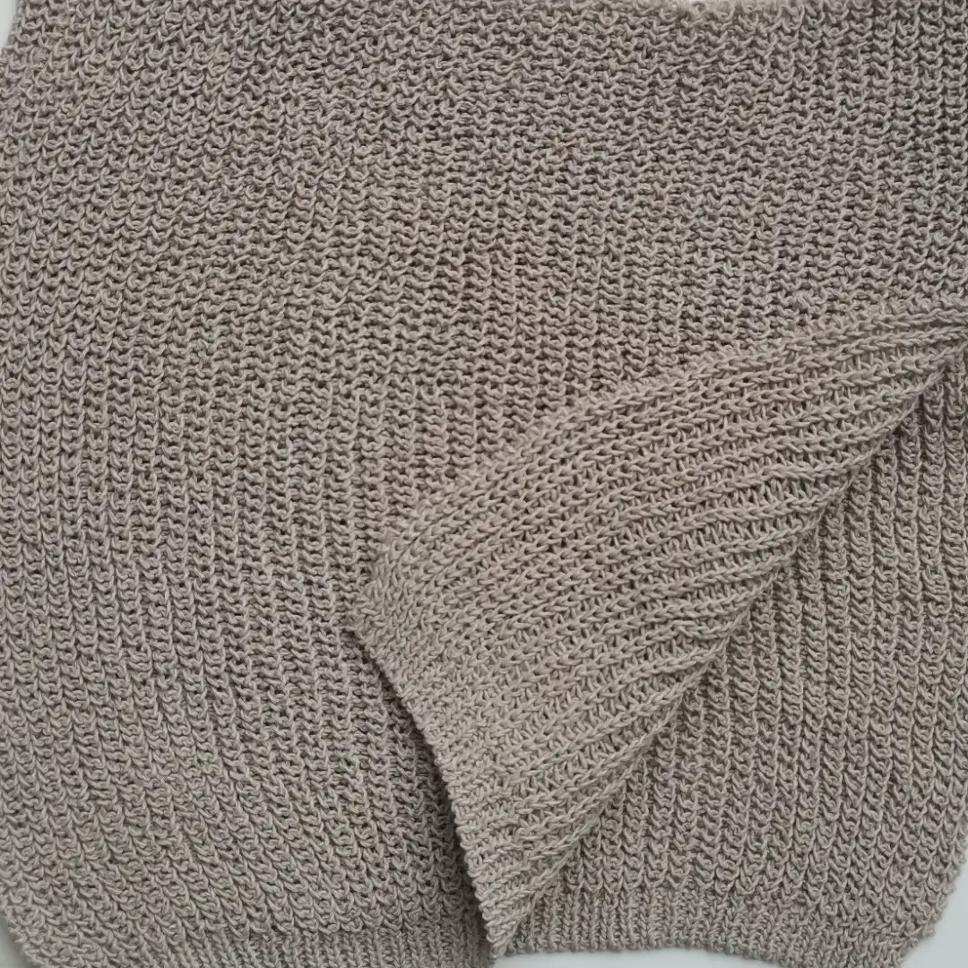 China Yarn for Ladies Vest (Sweater),Men’s Vest (Sweater),Crew Neck Pullover (Sweater),Crop Top Pullover (Sweater),U-Neck Cardigan (Sweater),Kids V-Neck Cardigan (Sweater) Ring Spun Regular Yarn Cotton Paper Viscose Green/Blue/Brown color buy from China wholesaler bulk order at wholesale price free worldwide shipping Alibaba