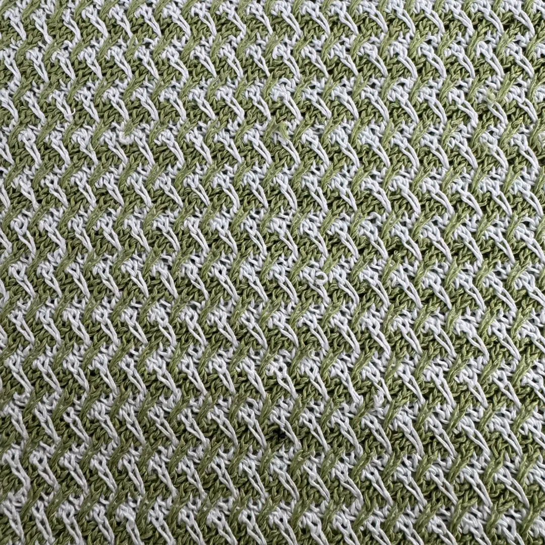 China Yarn for Ladies Vest (Sweater),Men’s Vest (Sweater),Shirt Long Sleeve Button (Sweater),Crew Neck Pullover (Sweater),Crop Top Pullover (Sweater),T-shirt (Sweater),Polo T-shirt (Sweater) Core Spun Yarn Regular Yarn Viscose Polyester Paper Green color buy from China wholesaler bulk order at wholesale price free worldwide shipping Alibaba