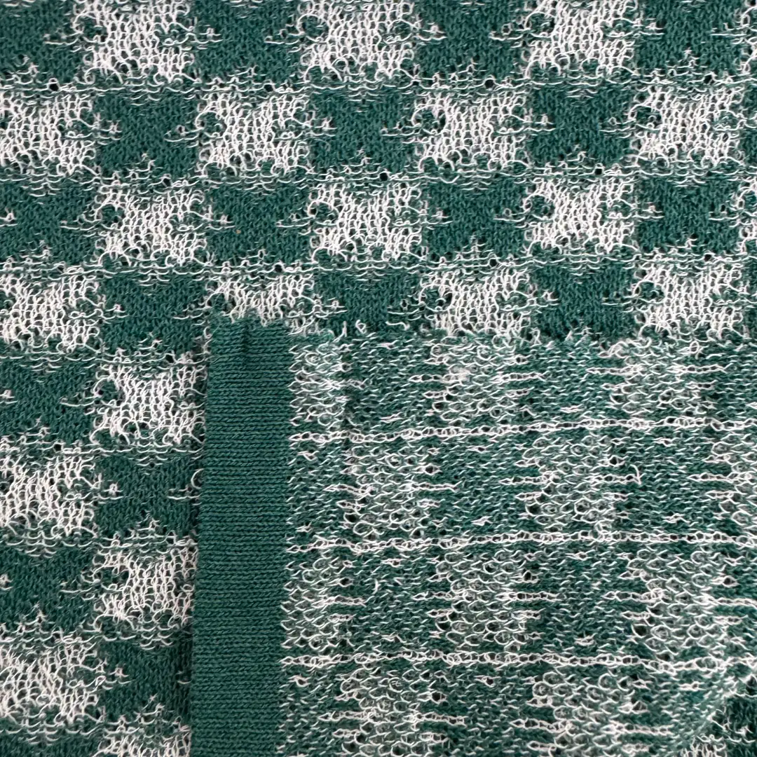 China Yarn for Men’s Vest (Sweater),Open Cardigan (Sweater),Full-Zipper Cardigan (Sweater),T-shirt (Sweater),Polo T-shirt (Sweater) Linen Spun Regular Yarn Viscose Nylon Linen White Green color buy from China wholesaler bulk order at wholesale price free worldwide shipping Alibaba