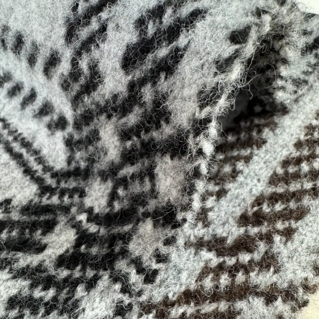 China Yarn for Ladies Vest (Sweater),Men’s Vest (Sweater),Open Cardigan (Sweater),Half-Zipper Cardigan (Sweater),U-Neck Cardigan (Sweater) Mossy Yarn Fancy Yarn Recycled Polyester Polyester Acrylic Wool Spandex Gray Brown color buy from China wholesaler bulk order at wholesale price free worldwide shipping Alibaba