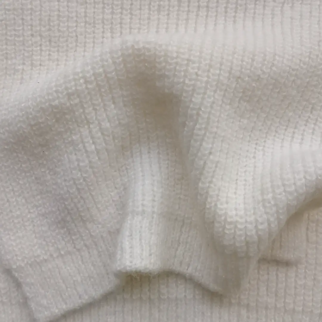 China Yarn for Open Cardigan (Sweater),Full-Zipper Cardigan (Sweater),Knitted Jacket (Sweater),Round Neck Pullover (Sweater),Kids Crew-Neck Cardigan (Sweater),Roll Neck Jumper (Sweater) Mossy Yarn Fancy Yarn Recycled Polyester Polyester White/Light Green color buy from China wholesaler bulk order at wholesale price free worldwide shipping Alibaba