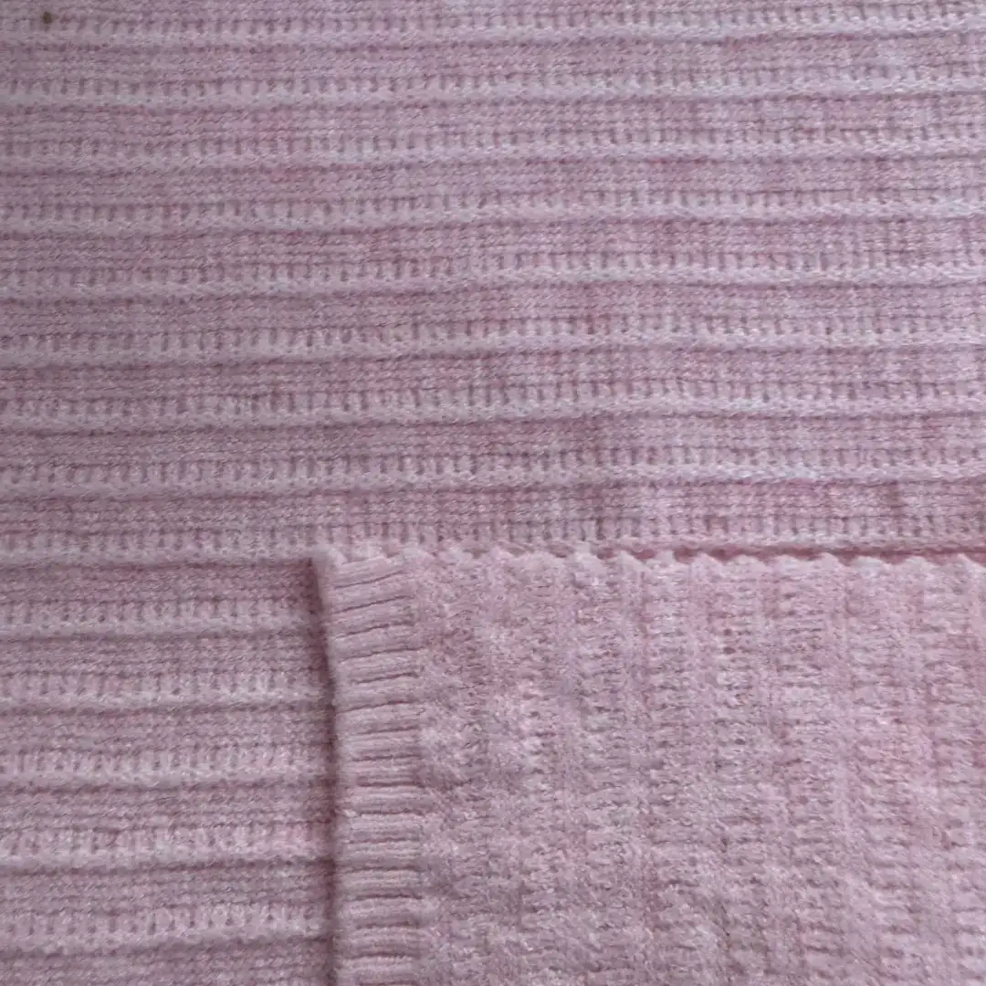 China Yarn for Open Cardigan (Sweater),Half-Zipper Cardigan (Sweater),Crop Top Pullover (Sweater),Polo T-shirt (Sweater),Tie-Front Top (Sweater) Core Spun Yarn Regular Yarn Polyester Nylon pink/Red color buy from China wholesaler bulk order at wholesale price free worldwide shipping Alibaba