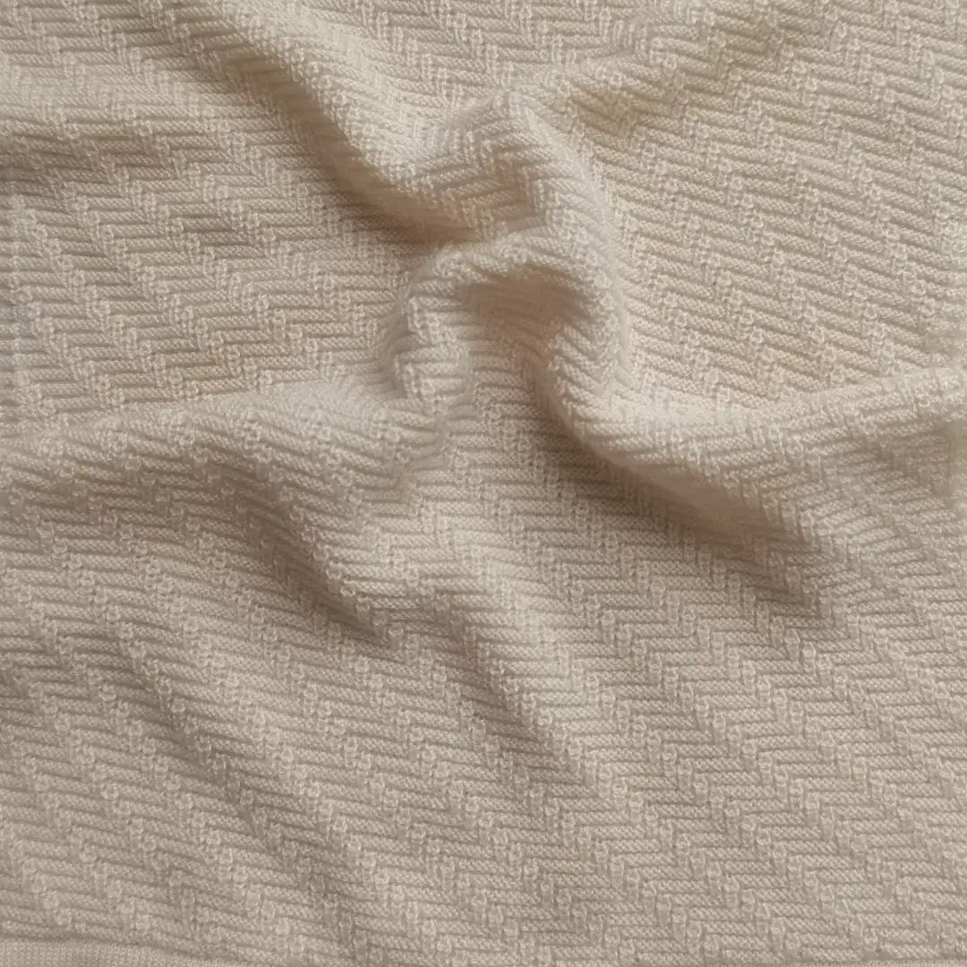 China Yarn for Ladies Vest (Sweater),Men’s Vest (Sweater),Round Neck Pullover (Sweater),Kids Bow Tie-Front Vest (Sweater),Roll Neck Jumper (Sweater),Back Button Strappy Vest (Sweater) Semi-Worsted Spun Regular Yarn Rayon Nylon Cotton Spun Silk Wool Light Beige color buy from China wholesaler bulk order at wholesale price free worldwide shipping Alibaba