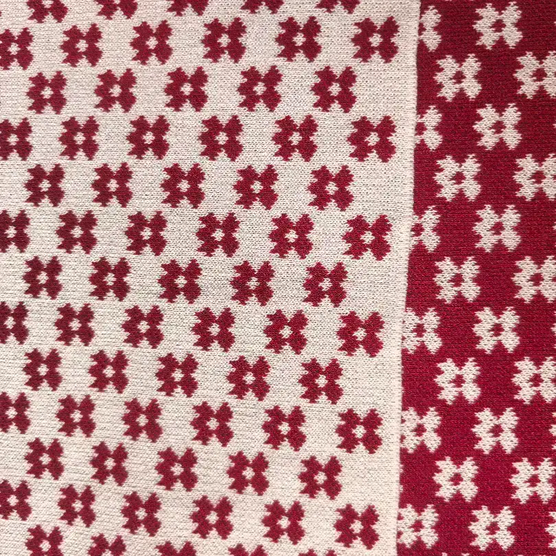 China Yarn for Ladies Vest (Sweater),Round Neck Pullover (Sweater),Women's Pants (Sweater),Roll Neck Jumper (Sweater) Double Twist Spun Regular Yarn Recycled Polyester Liva Eco Viscose cream/Red,Green color buy from China wholesaler bulk order at wholesale price free worldwide shipping Alibaba