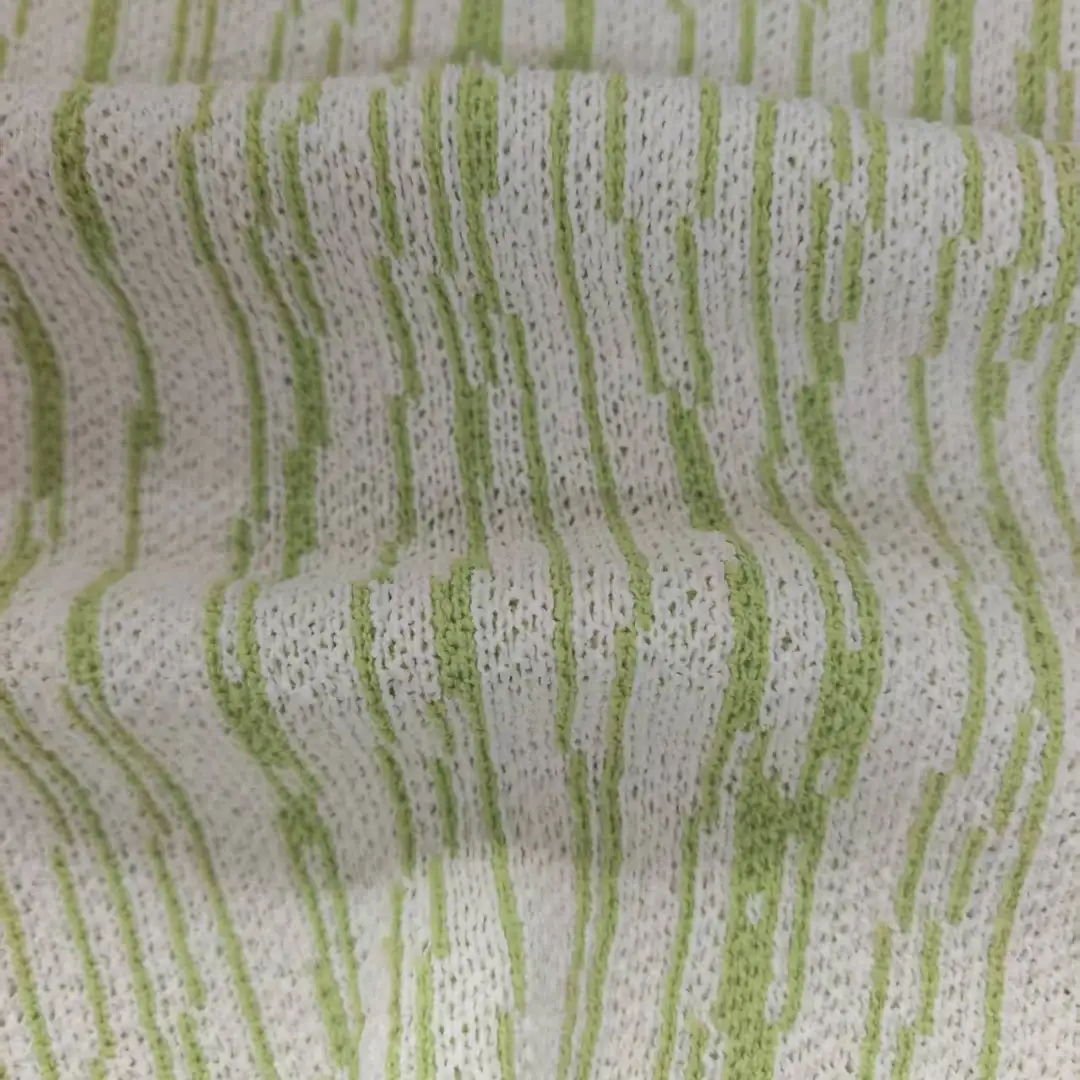 China Yarn for Hoodie  (Sweater),Dresses (Cardigan Open) (Sweater),Women's Pants (Sweater),Skirt (Sweater) Core Spun Yarn Regular Yarn Recycled Polyester Green，White color buy from China wholesaler bulk order at wholesale price free worldwide shipping Alibaba