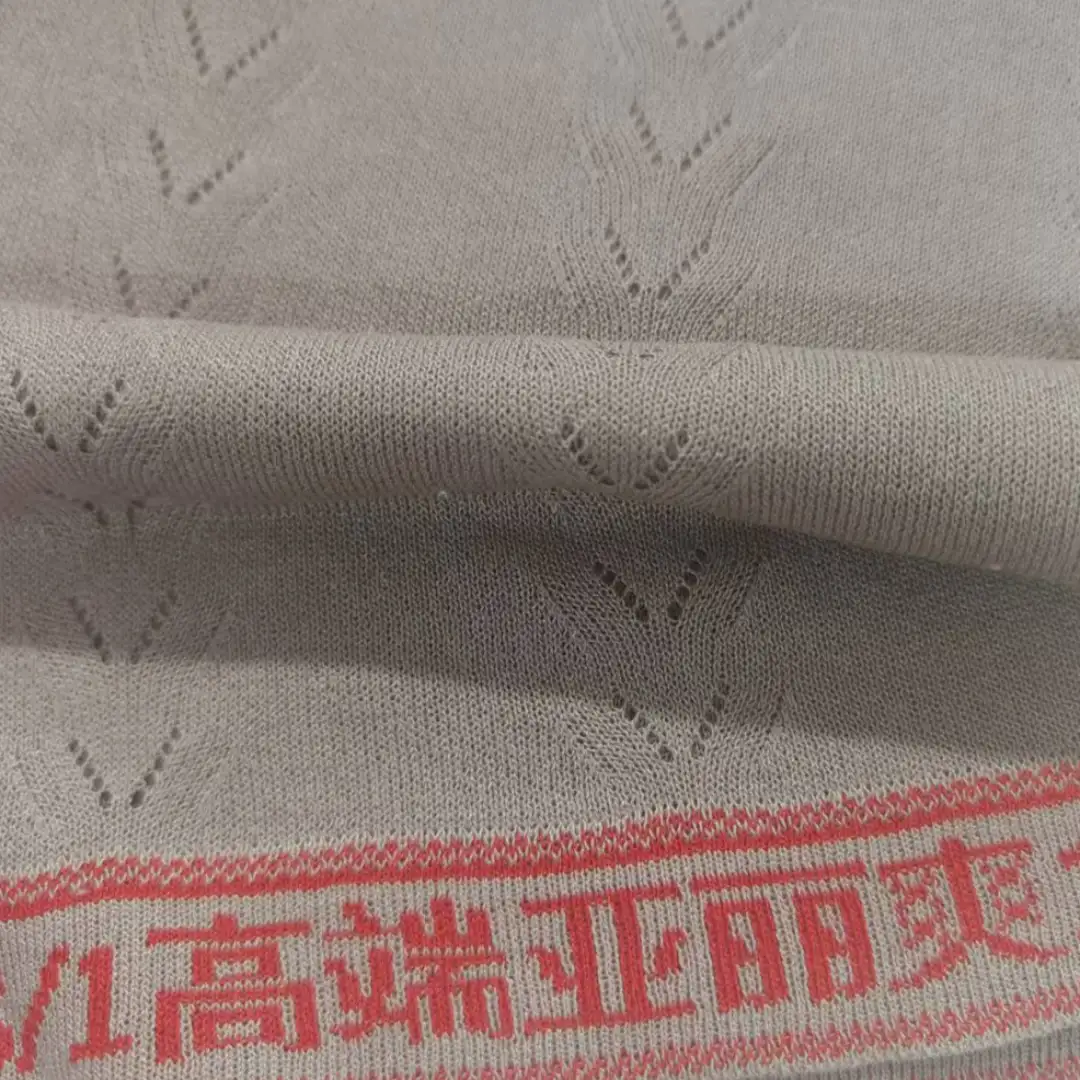 China Yarn for T-shirt (Sweater),Polo T-shirt (Sweater),Hoodie  (Sweater),Dresses (Cardigan Open) (Sweater) Worsted Spun Regular Yarn Viscose Polyester Gray color buy from China wholesaler bulk order at wholesale price free worldwide shipping Alibaba