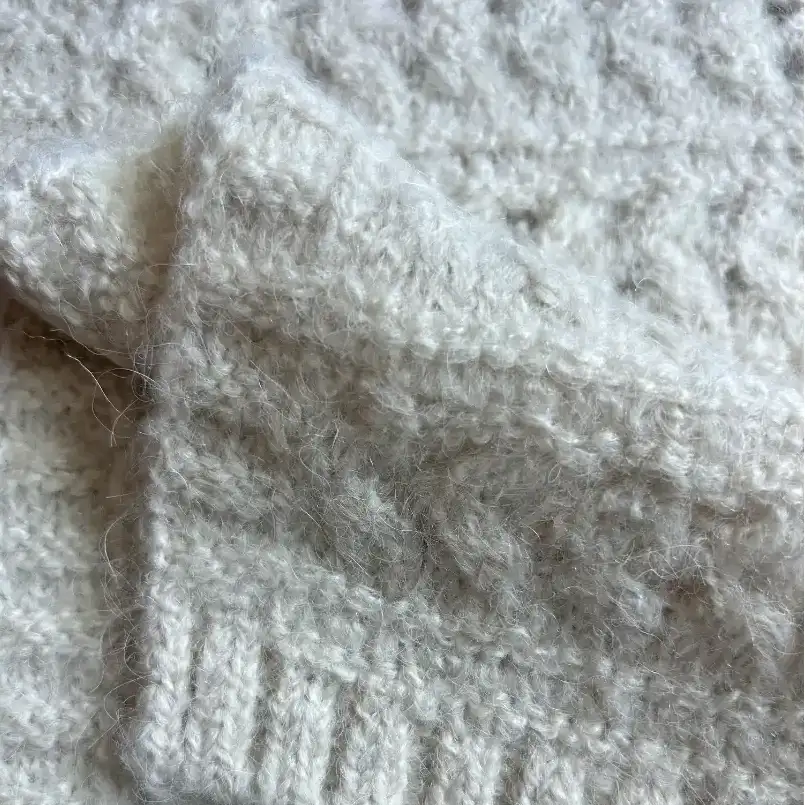 China Yarn for Ladies Vest (Sweater),Men’s Vest (Sweater),Open Cardigan (Sweater),Round Neck Pullover (Sweater),Women's Pants (Sweater) Mossy Yarn Fancy Yarn Acrylic Polyester Nylon Alpaca Merino Wool Spandex 米白 color buy from China wholesaler bulk order at wholesale price free worldwide shipping Alibaba