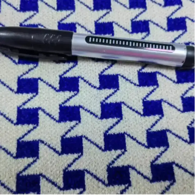 China Yarn for Ladies Vest (Sweater),Men’s Vest (Sweater),Full-Zipper Cardigan (Sweater),Half-Zipper Cardigan (Sweater),Shirt Long Sleeve Button (Sweater),Shirt Long Sleeve Zipper (Sweater),Shirt Half Sleeve Button (Sweater),Shirt Half Sleeve Zipper (Sweater) Shiny Chenille Fancy Yarn Polyester 彩蓝/中杏（bright blue /Medium apricot ） color buy from China wholesaler bulk order at wholesale price free worldwide shipping Alibaba