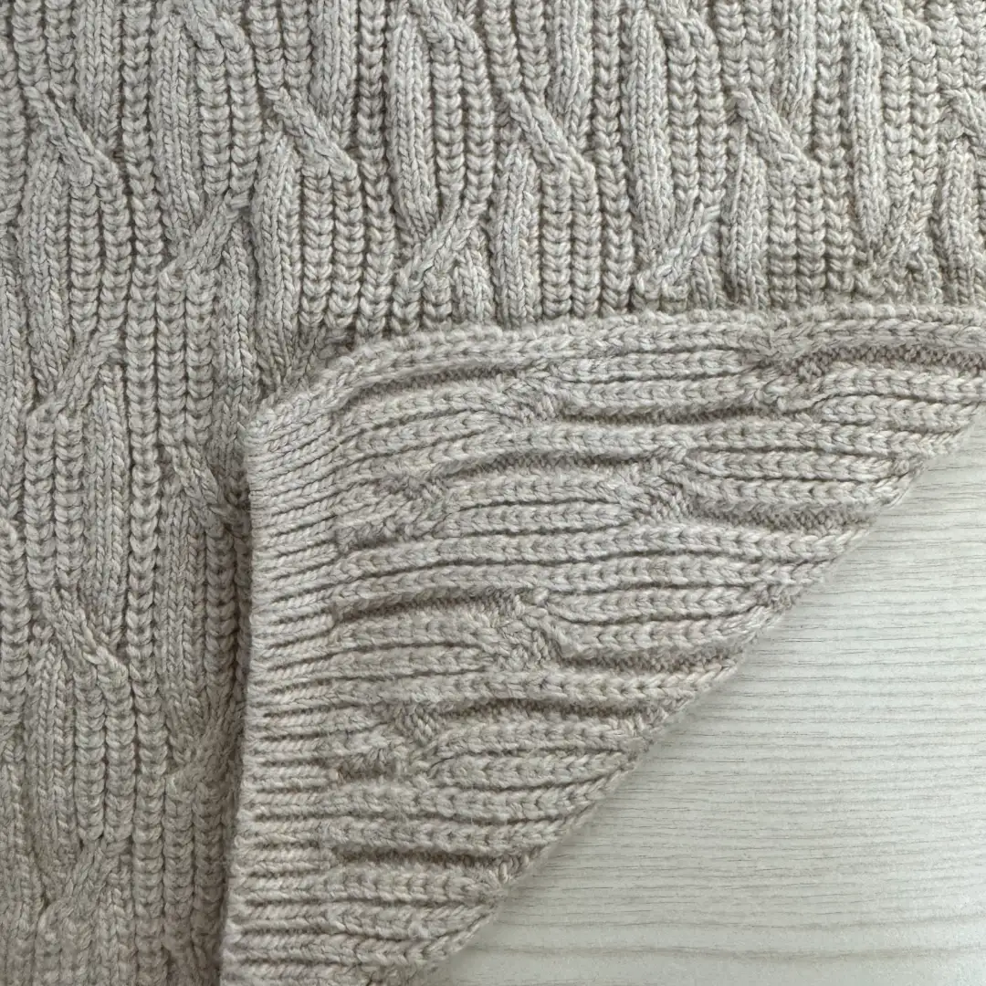 China Yarn for Ladies Vest (Sweater),Men’s Vest (Sweater),Open Cardigan (Sweater),Half-Zipper Cardigan (Sweater),Crew Neck Pullover (Sweater),Crop Top Pullover (Sweater) Core Spun Yarn Regular Yarn Cotton Nylon PBT Beige Green color buy from China wholesaler bulk order at wholesale price free worldwide shipping Alibaba