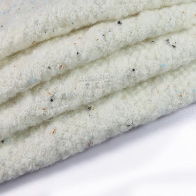 China Yarn for Ladies Vest (Sweater),Dresses (Cardigan Button) (Sweater) Mossy Yarn Fancy Yarn Recycled Polyester Polyester Nylon Wool Spandex White color buy from China wholesaler bulk order at wholesale price free worldwide shipping Alibaba