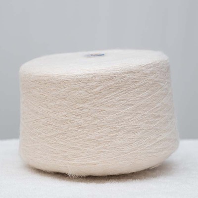 Mossy Yarn 53%Cotton 26%Polyester 16%Acrylic5%Wool 1/3.8SNm Cream