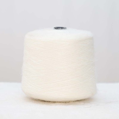 Air Spun Yarn 62%Acrylic 38%Recycled Polyester 1/5.5SNm White