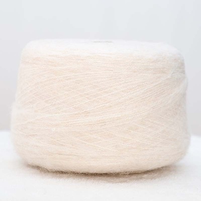 Mossy Yarn 52%Polyester 22%Acrylic 19%Cotton 6%Wool 1%Spandex 1/4.2SNm Cream 