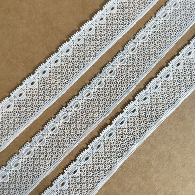 White - Crochet Lace - 2.6 cm - 320 GSM