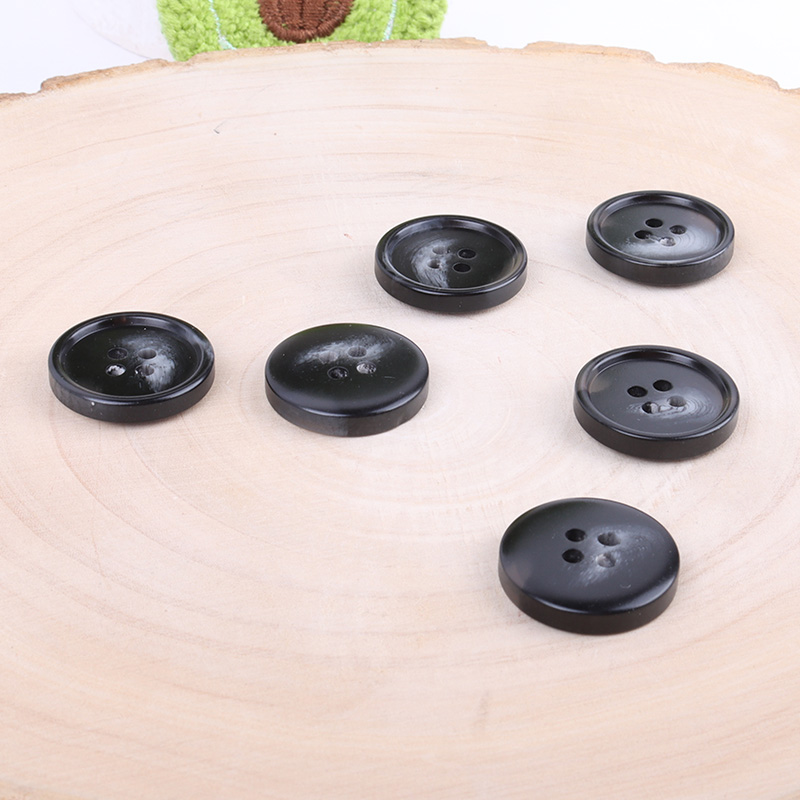 Black - Plastic Button - 32 ligne - 20.5 mm