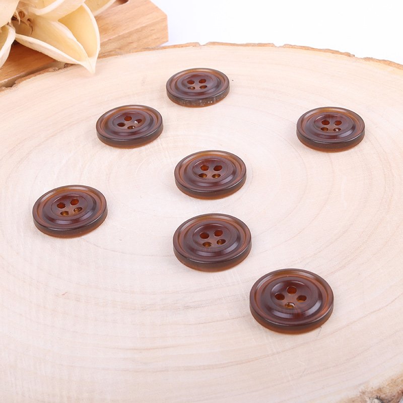 Brown - Resin Button - 32 ligne 20.5 mm