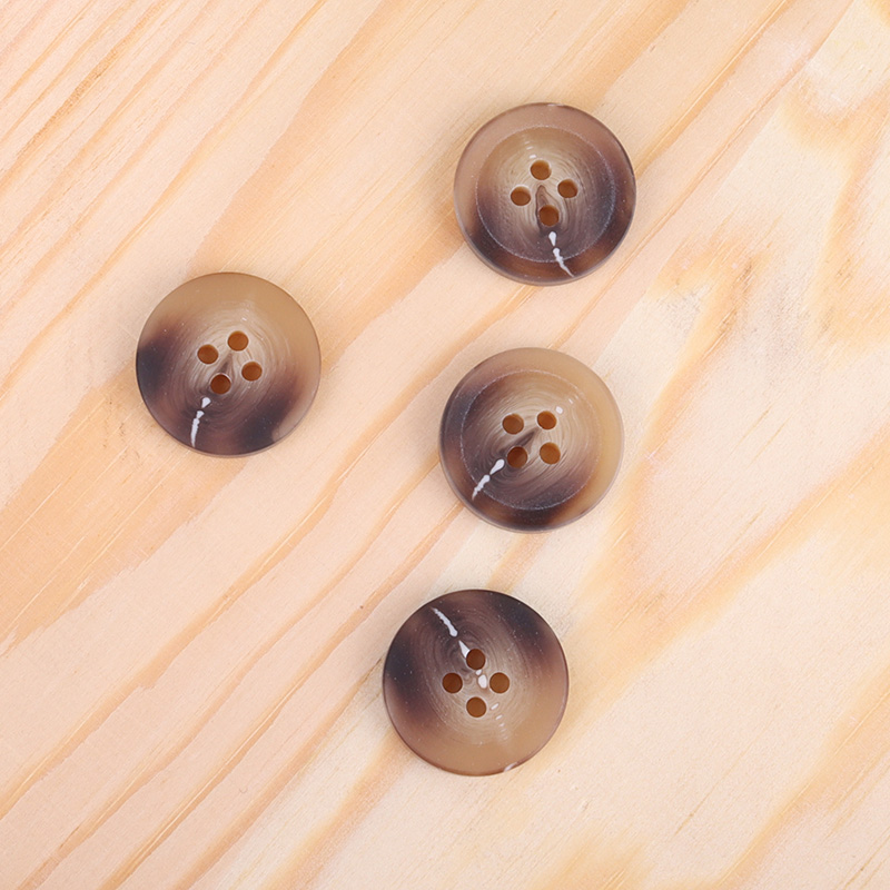 Brown - Resin Button - 32 ligne 20.5 mm