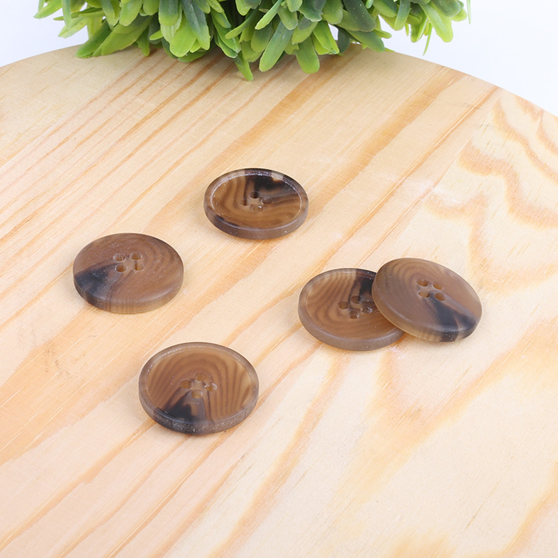 Brown - Plastic Button - 32 ligne - 20.5 mm