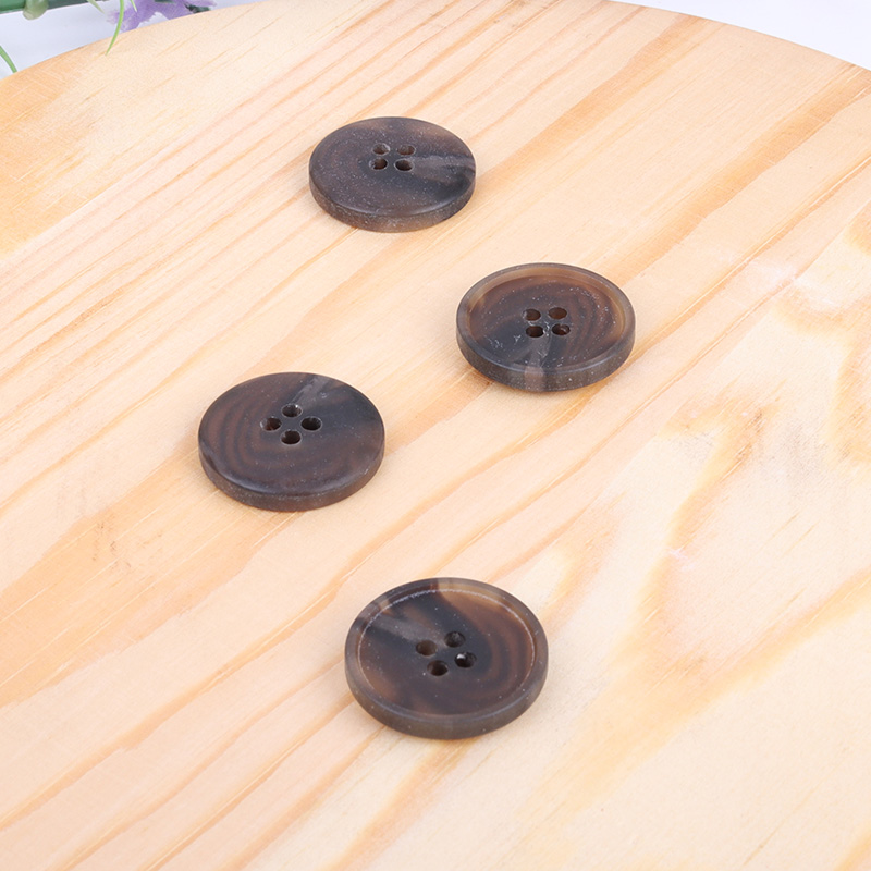 Brown - Plastic Button - 32 ligne - 20.5 mm