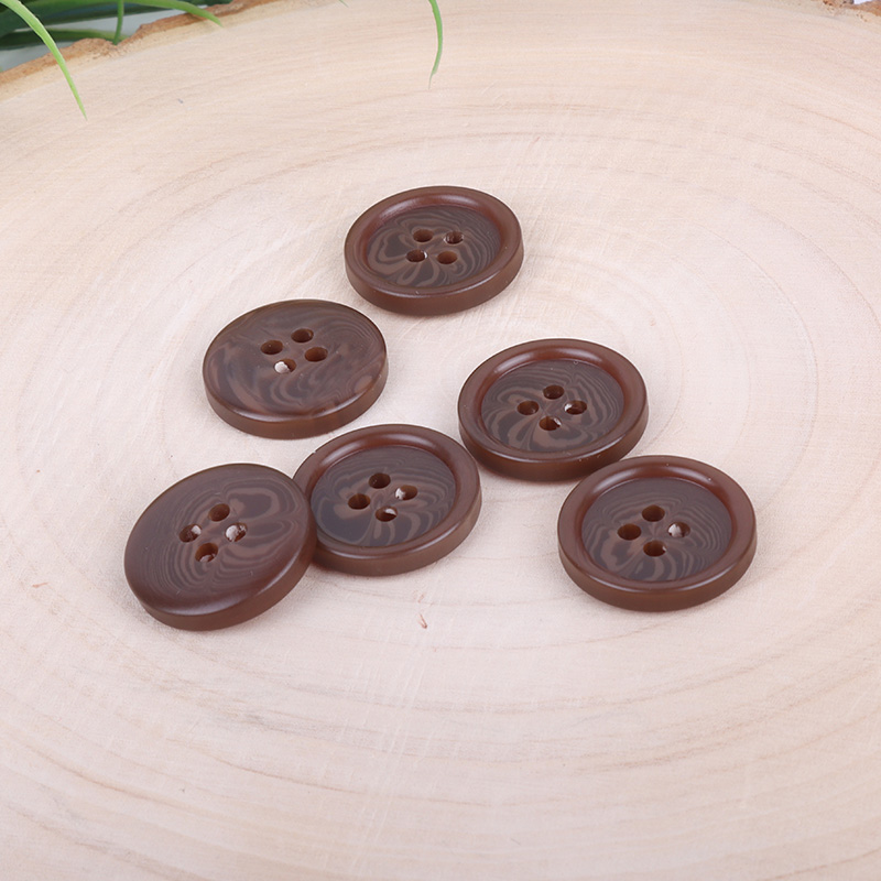 Brown - Resin Button - 32 ligne 20.5 mm