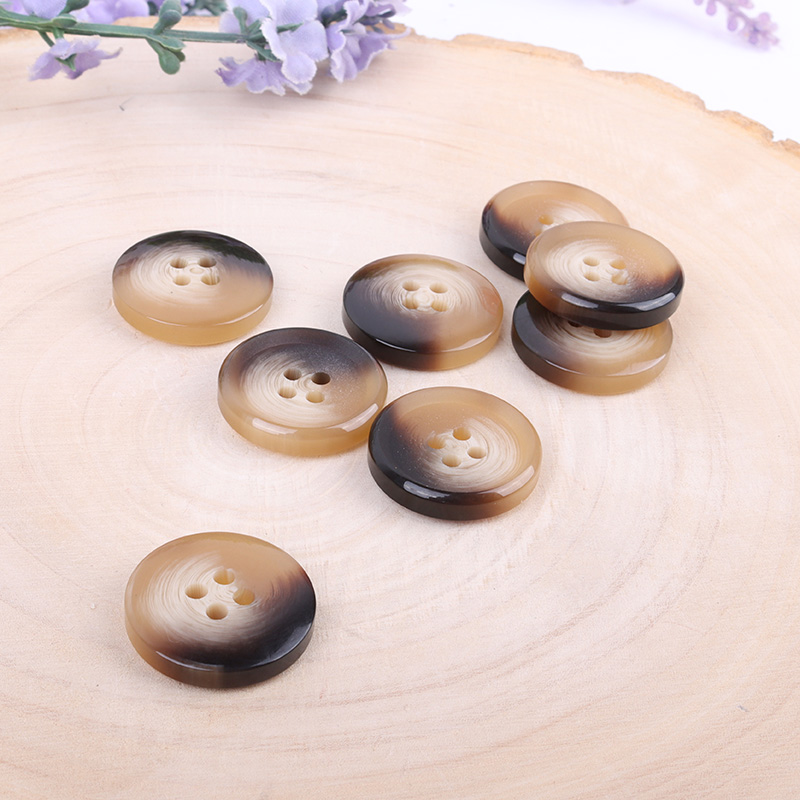 Brown - Resin Button - 32 ligne 20 mm