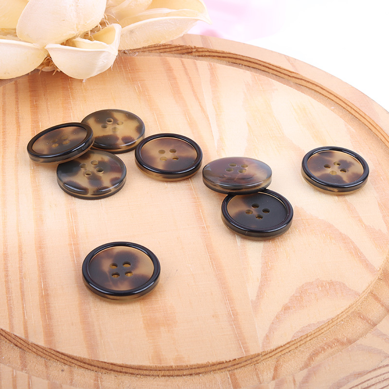 Brown - Resin Button - 32 ligne 20 mm