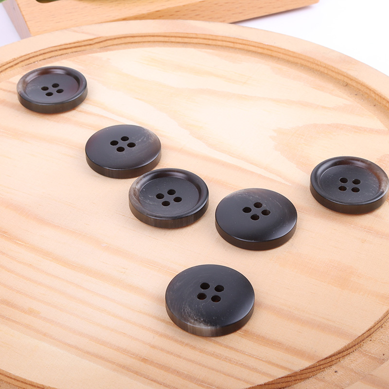 Brown - Resin Button - 32 ligne 20 mm