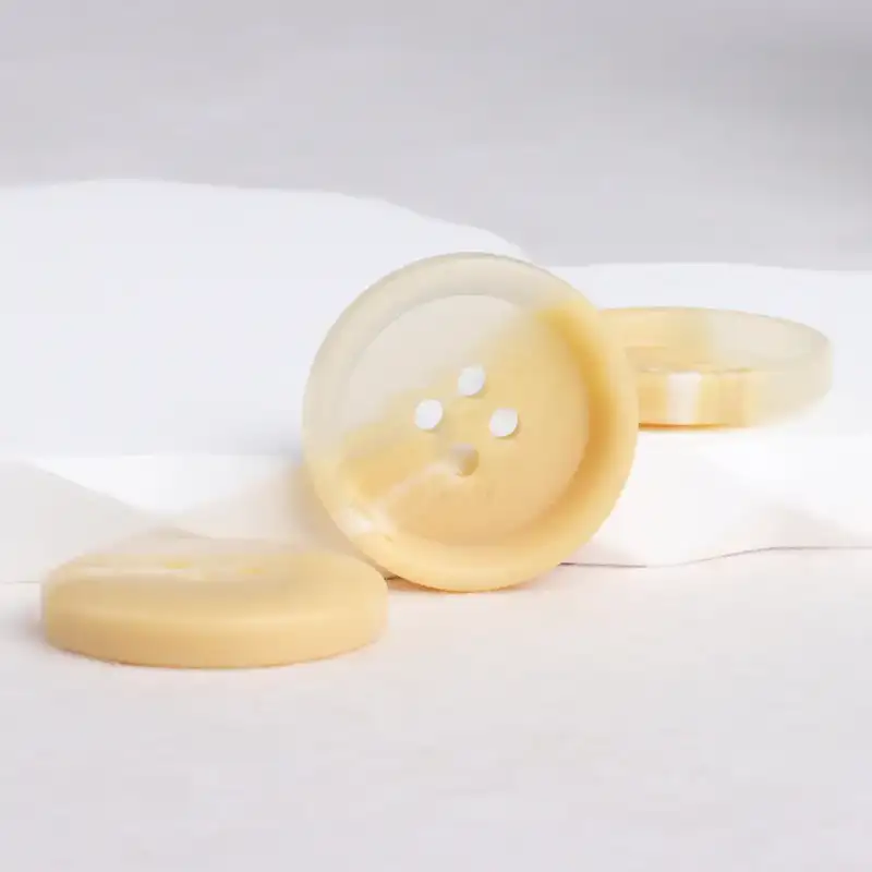 Yellow - Resin Button - 40 ligne 25.5 mm