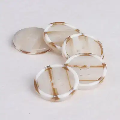 Cream - Resin Button - 40 ligne 25.5 mm