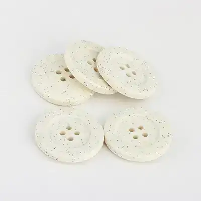 Cream - Resin Button - 40 ligne 25.5 mm